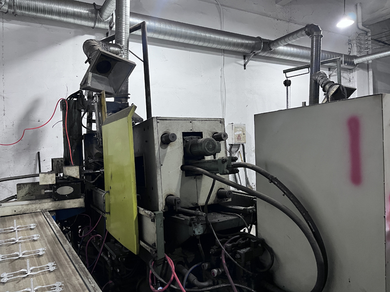 Tại sao đèn trong xưởng của Kim Hoa Hanjia luôn sáng?